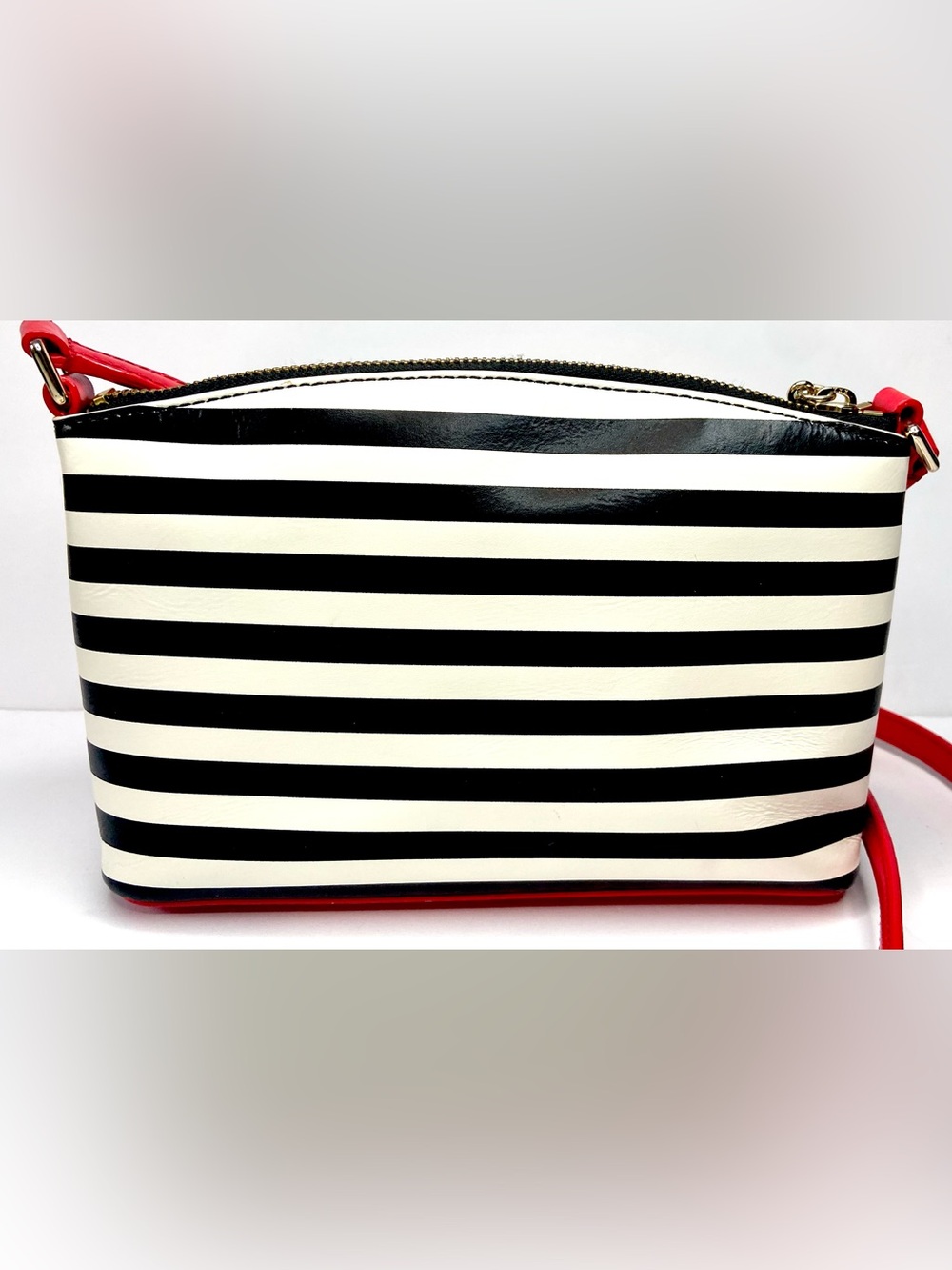 EUC 2018 novelty kate spade Black & White Striped "Extra Spicy" Crossbody - Picture 5 of 13